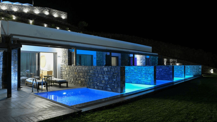 Royal Marmin Bay Boutique & Art Hotel